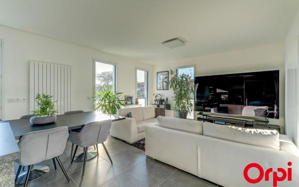 Appartement à vendre    5 pièces • 112,85 m2 Villeurbanne