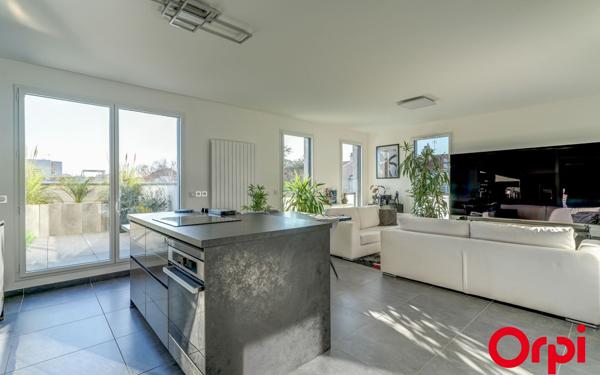 Appartement à vendre    5 pièces • 112,85 m2 Villeurbanne