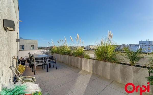Appartement à vendre    5 pièces • 112,85 m2 Villeurbanne