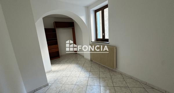 Location Appartement 3 pièces 81.31 m² - Beynost 01700
