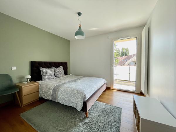 Divonne-les-Bains (01220) APPARTEMENT 3 CHAMBRES - GRANDES TERRASSES - GARAGE DOUBLE ET CAVE