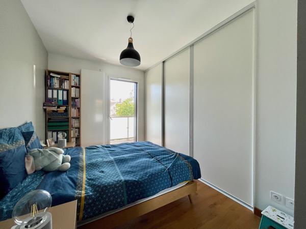 Divonne-les-Bains (01220) APPARTEMENT 3 CHAMBRES - GRANDES TERRASSES - GARAGE DOUBLE ET CAVE