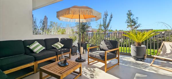 EYSINES CANTINOLLE - Apartement T3 de 70m² - Terrasse 27m² Sud - 1 place de Parking - Tram D