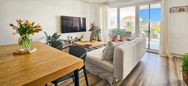 EYSINES CANTINOLLE - Apartement T3 de 70m² - Terrasse 27m² Sud - 1 place de Parking - Tram D