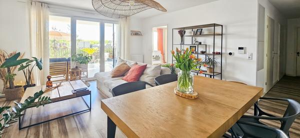 EYSINES CANTINOLLE - Apartement T3 de 70m² - Terrasse 27m² Sud - 1 place de Parking - Tram D