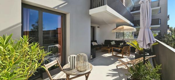 EYSINES CANTINOLLE - Apartement T3 de 70m² - Terrasse 27m² Sud - 1 place de Parking - Tram D