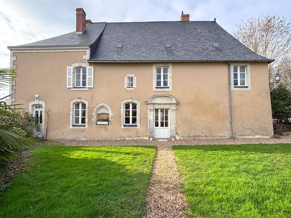 Maison Chateau Gontier Sur Mayenne 8 pièce(s) 240 m2