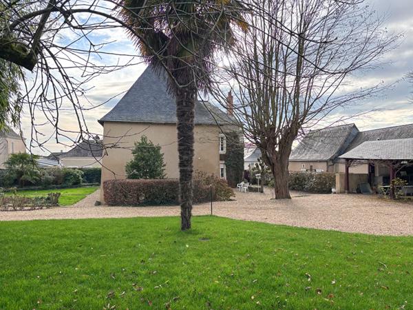 Maison Chateau Gontier Sur Mayenne 8 pièce(s) 240 m2