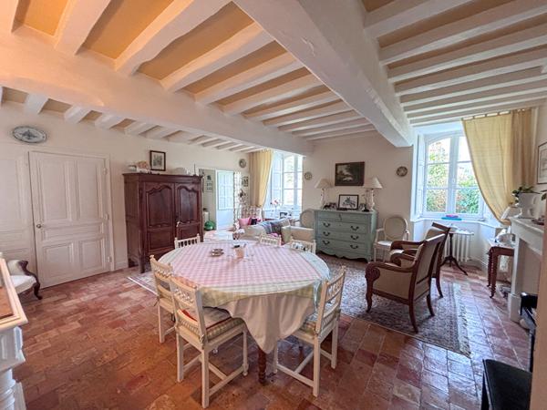 Maison Chateau Gontier Sur Mayenne 8 pièce(s) 240 m2