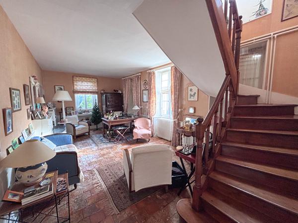 Maison Chateau Gontier Sur Mayenne 8 pièce(s) 240 m2