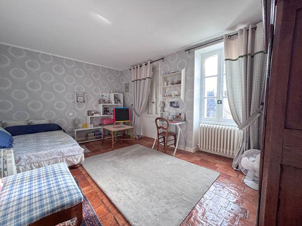 Maison Chateau Gontier Sur Mayenne 8 pièce(s) 240 m2