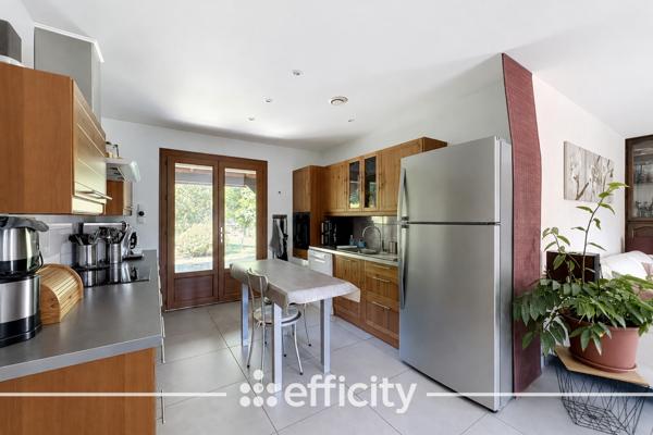 Maison
         5 pièces
        - 120 m² Exclusivité 329 000 € *