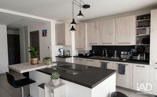 Location appartement 3 pièces 77 m² Annemasse
