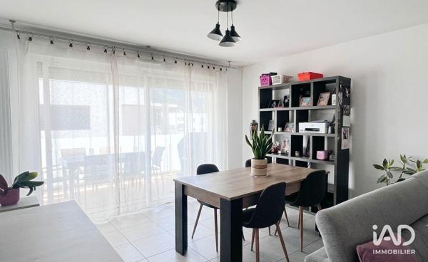 Location appartement 3 pièces 77 m² Annemasse