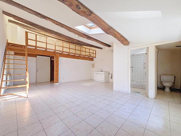 Immeuble de trois appartements offrant une belle rentabilité
