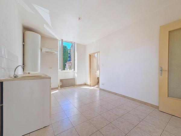 Immeuble de trois appartements offrant une belle rentabilité