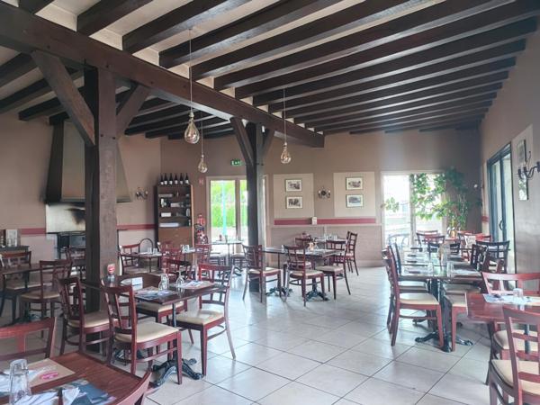 VENTE MURS COMMERCE OCCUPE AVEC APPARTEMENT AU DESSUS A RENOVER