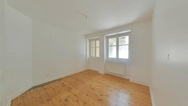 Appartement 5 pièces                                        - 42000 Saint-Étienne Réf : 13492