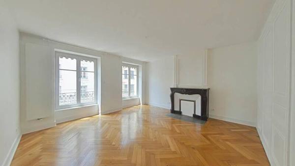 Appartement 5 pièces                                        - 42000 Saint-Étienne Réf : 13492