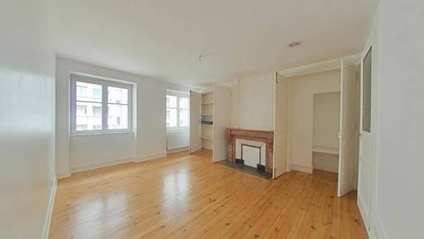 Appartement 5 pièces                                        - 42000 Saint-Étienne Réf : 13492