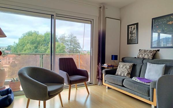 Appartement à vendre    2 pièces • 49 m2 Cholet