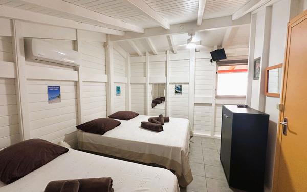 Maison à vendre    14 pièces •  Sainte-Anne