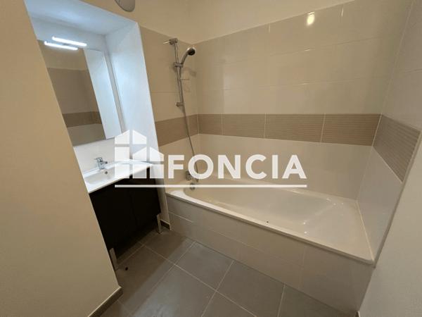 Location Appartement 3 pièces 64.28 m² - 2 RUE DES PLATANES Rouen 76100