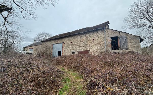 Maison à vendre    2 pièces •  Treignat