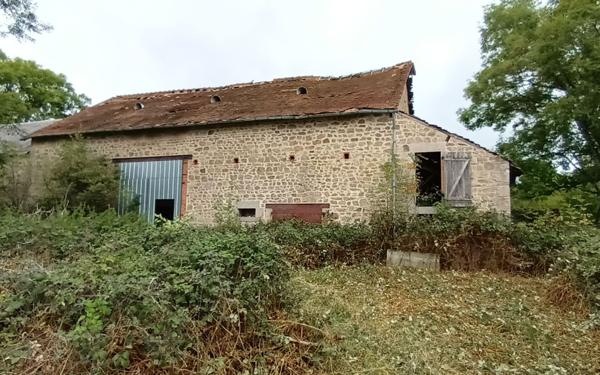 Maison à vendre    2 pièces •  Treignat