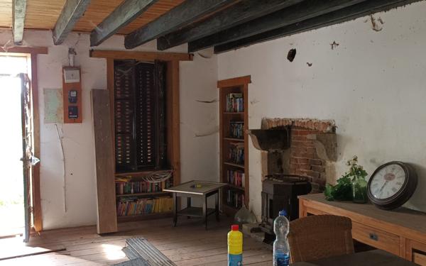 Maison à vendre    2 pièces •  Treignat