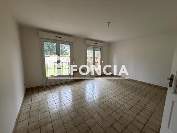 Location Appartement 2 pièces 52.25 m² - 21 RUE DES MOULINS Nogent Le Roi 28210