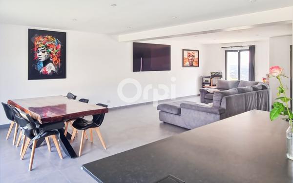 Maison à vendre    5 pièces •  Saint-Witz