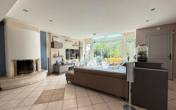 Maison à vendre    7 pièces • 201,67 m2 Yerres