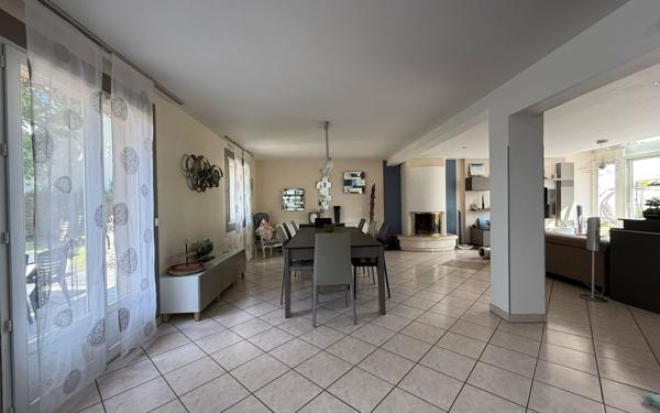 Maison à vendre    7 pièces • 201,67 m2 Yerres