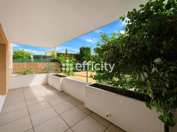 Appartement
         2 pièces
        - 28 m² 212 000 € *