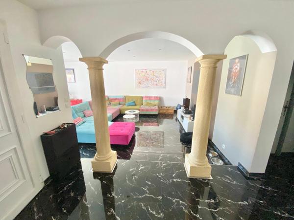 Maison à vendre    5 pièces •  Calvisson