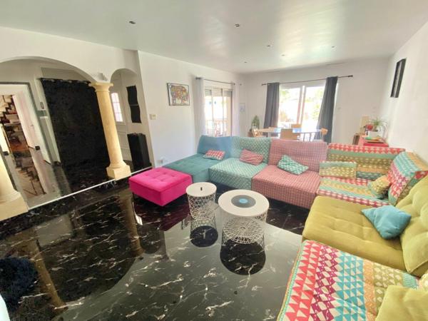 Maison à vendre    5 pièces •  Calvisson