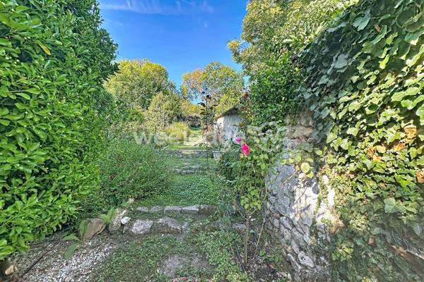 Maison à vendre 4 pièces de 84 m² à Jouy-le-Moutier