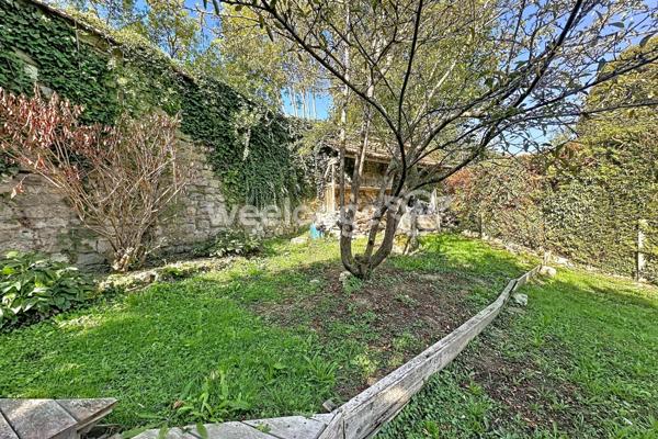 Maison à vendre 4 pièces de 84 m² à Jouy-le-Moutier