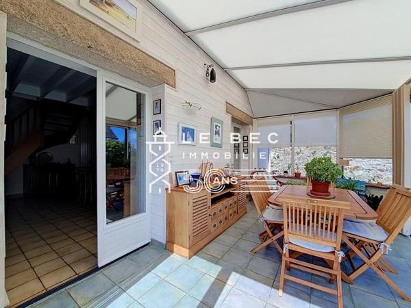 LANESTER : Maison en pierre pleine de charme – Jardin clos de 900 m² – Vie de plain-pied