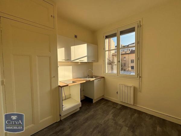 Appartement à louer 2 pièces 57.23m²