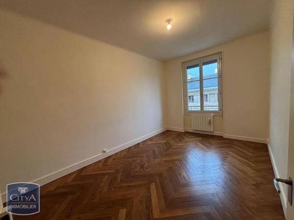 Appartement à louer 2 pièces 57.23m²