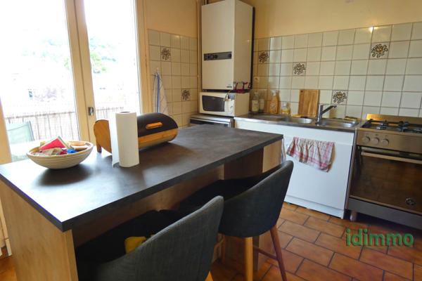 Beau et grand T3 BALCON ET GARAGE DOUBLE Aurillac (15000)