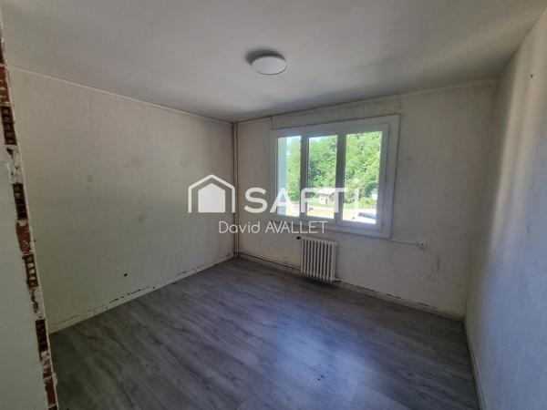 Appartement T4 de 67m2 au 1er Etage plus cave de 20m2