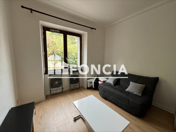 Location Studio 20 m² - 211 FAUBOURG RECLUS Chambery 73000
