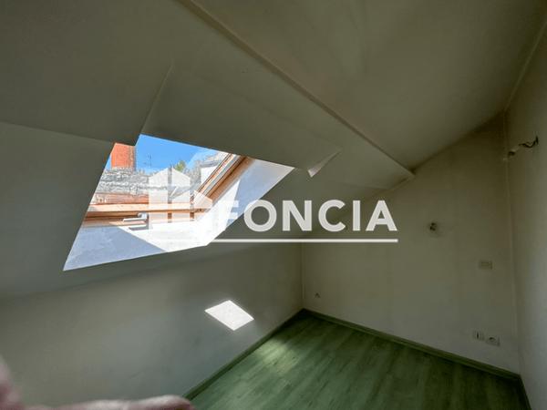 Location Appartement 2 pièces 26.06 m² - 36 RUE DE CHATIVESLE Reims 51100