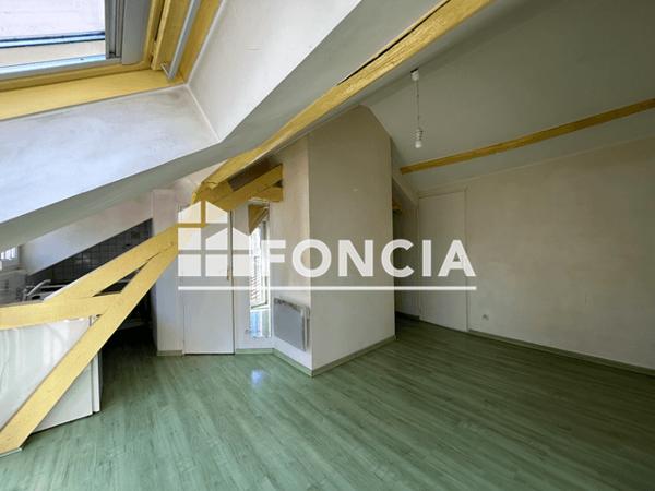 Location Appartement 2 pièces 26.06 m² - 36 RUE DE CHATIVESLE Reims 51100