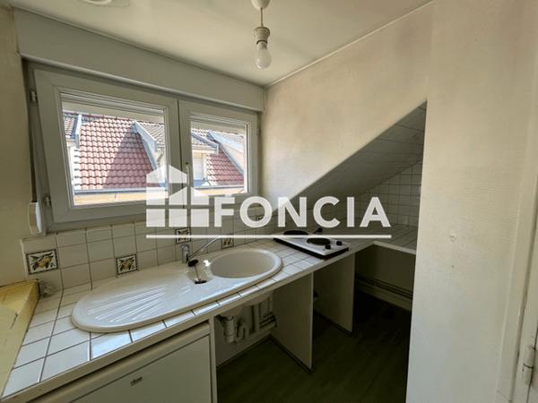 Location Appartement 2 pièces 26.06 m² - 36 RUE DE CHATIVESLE Reims 51100