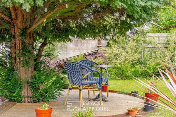 Maison des années 30 avec jardin arboré et accès gare à pied
