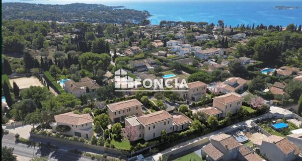 À vendre Maison 5 pièces 172.95 m² - Sanary-sur-mer 83110
